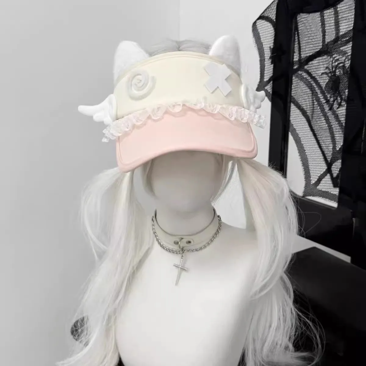 chapeau à visière angélique